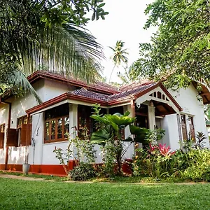 colonial-residence-kandy.negombohotels.net/